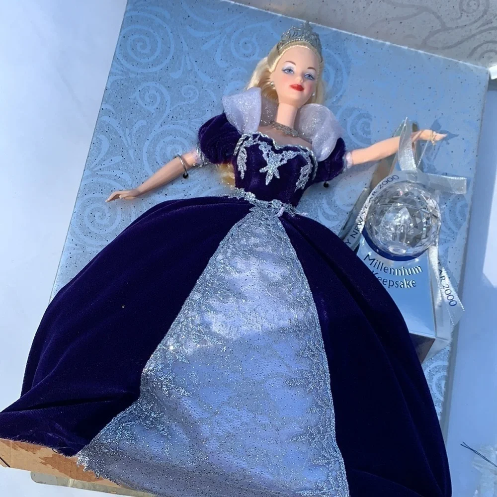 Mattel Special Edition Millennium 2000 Princess Barbie Keepsake doll blonde